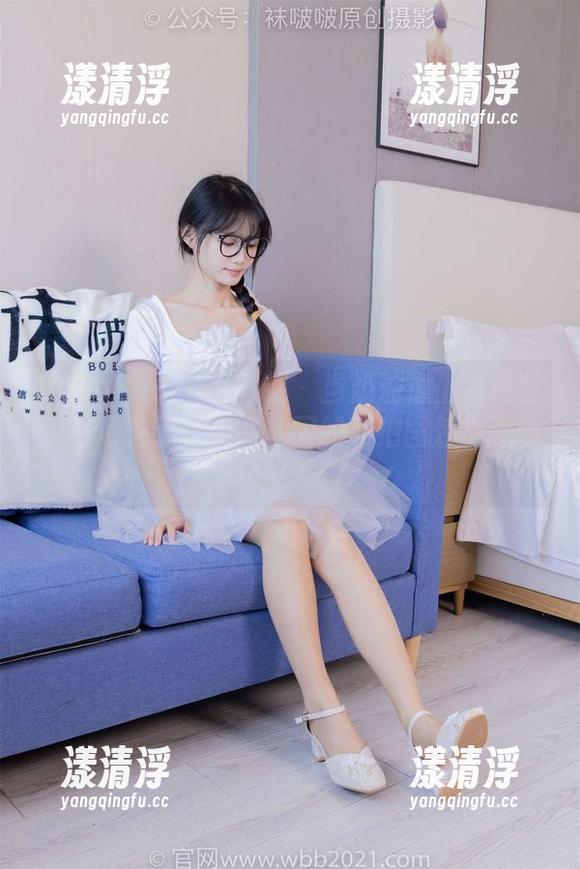 BoBoSocks袜啵啵-奶油 BoBoSocks袜啵啵 - 当奶油遇上薄肉丝:一场关于脚尖微加固的私拍图包小剧场!