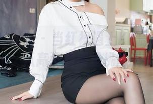 Feilin嗲囡囡 – 当红裙遇上K8傲娇萌萌Vivian,从高清图册里挑两张就好哇