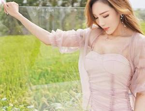 Feilin嗲囡囡 – 赵小米Kitty万圣节精选:当南瓜灯照射下,她是个令人捧腹的“妖怪”!