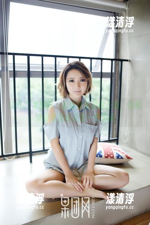 GIRLT果团网 - 最新体育精神上线，何嘉颖原图运动姿态一览无遗