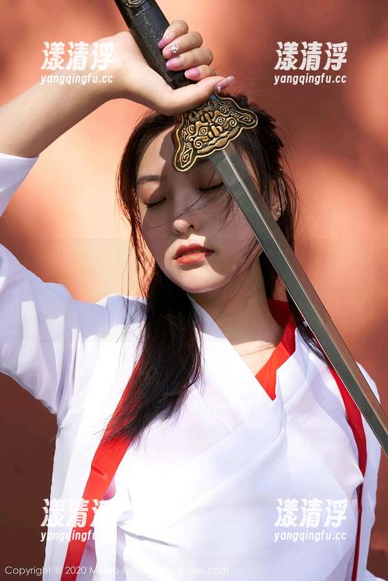 MiiTao蜜桃社-琳琳ailin MiiTao蜜桃社 - 在高清里,琳琳ailin有多女王?快来分享,别让这份美乐子冷掉!