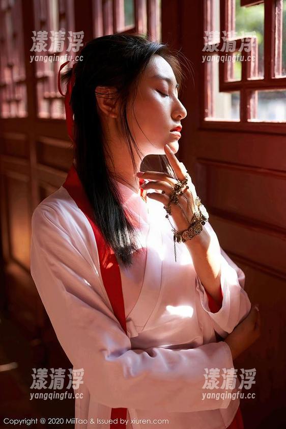MiiTao蜜桃社-索菲娅Sophia MiiTao蜜桃社 - 索菲娅Sophia的美图系列,谁还在意她是个“天使”?瓦解我的壁纸理念!