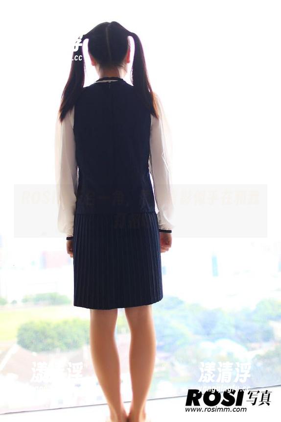 ROSI ROSI的天台一角,原图背影似乎在和我打招呼…