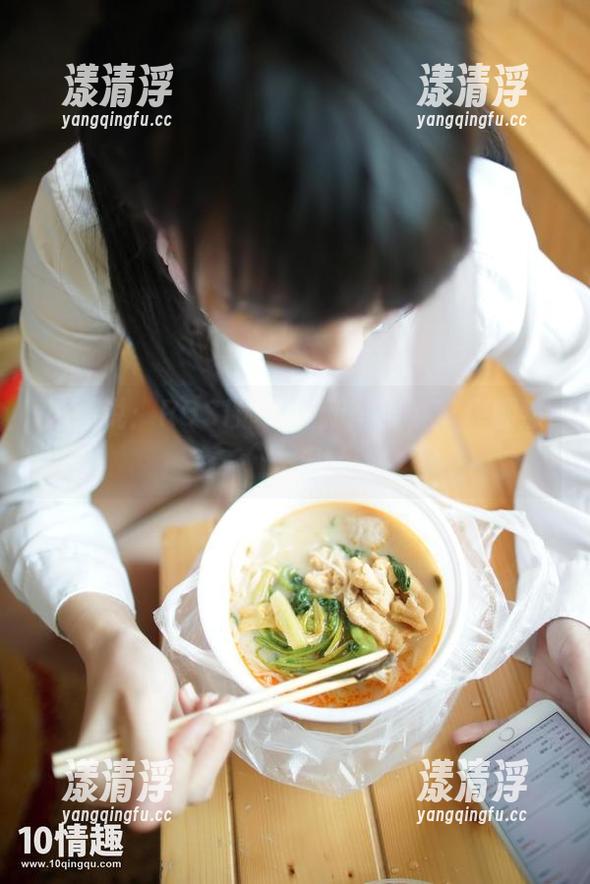 ROSI口罩 泳装说:ROSI最近的新写真,带你翩然入海