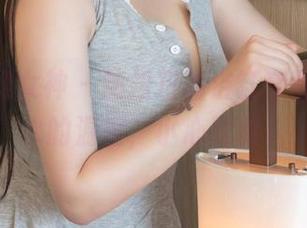 TGOD推女神 – 魏扭扭的浴缸套图更新,水的温度,小心翼翼。
