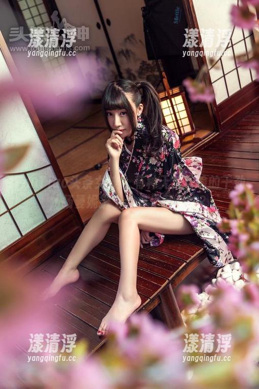 TouTiao头条女神-杨曼妮 TouTiao头条女神 - 有种无法言喻的干劲,杨曼妮护士合集里藏着啥?