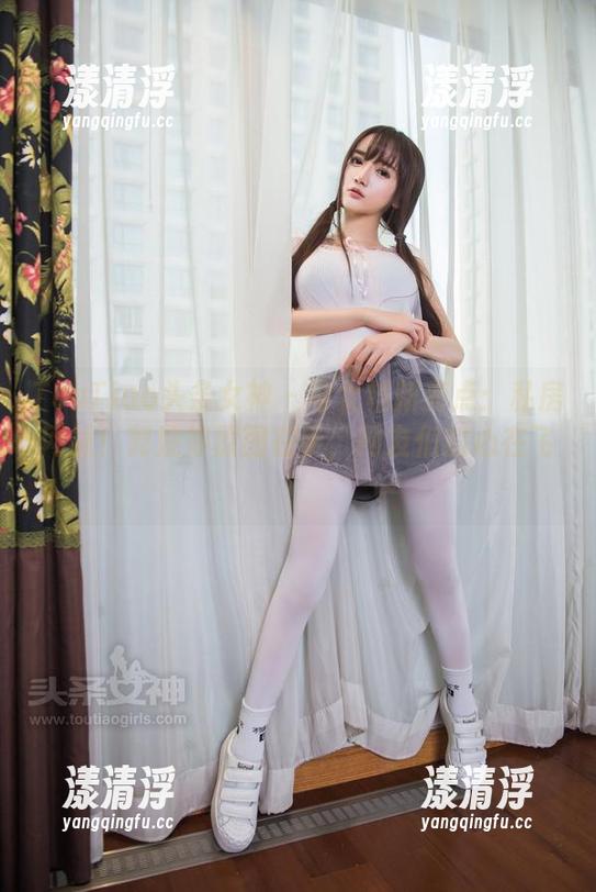 TouTiao头条女神-郭婉婷 TouTiao头条女神 - 母女档新亮点:私房网袜!郭婉婷原图在手,网友们的心在飞!