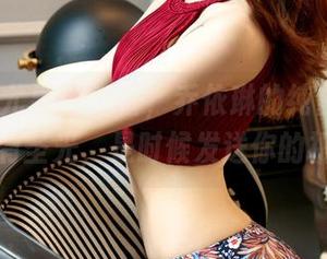 UGirls尤果网 – 看,乔依琳的纯白图集,完全没有圣光,是时候发送你的祝福了!