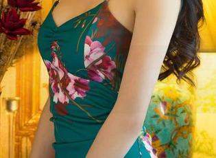 UGirls尤果网 – 穆菲菲专属护士装，私拍美图带你看见另一种医疗“效果”！