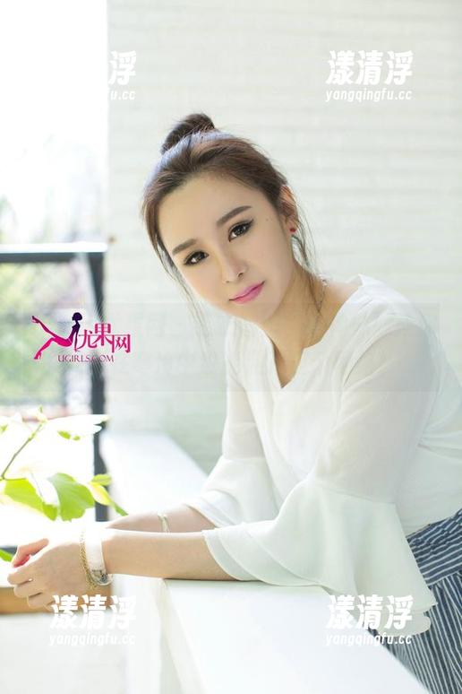 UGirls尤果网 - 毛衣套图，萌神妹妹教你如何在寒冷中也能温暖整个网络！