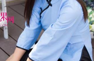 UGirls尤果网 – 谭晓彤又来炸裂了！瞧这白丝美图，该分享一下！