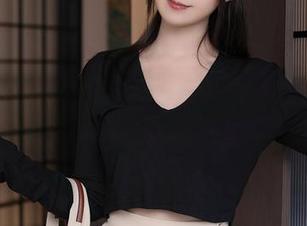 Xiuren秀人网 – Elise谭晓彤的裤里丝：高清看透了什么？