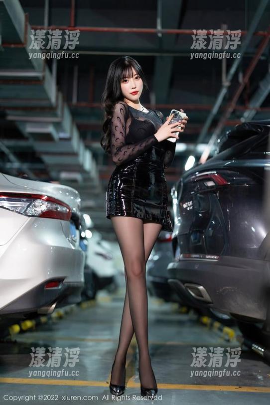Xiuren秀人网-Elise谭晓彤 Xiuren秀人网 - Elise谭晓彤的兔女郎原图,感觉一秒陷入角色里,哈哈!