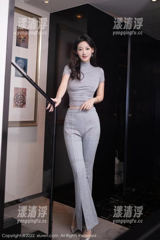 Xiuren秀人网-何梦兮Stacy Xiuren秀人网 - 何梦兮Stacy的比基尼写真合集,像是在一片迷雾中找寻光阴,那感觉婆娑。