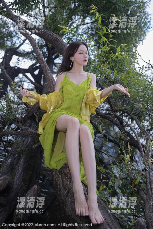 Xiuren秀人网-娜娜子呀 Xiuren秀人网 - 娜娜子呀的双人秀,原图里的快乐与尴尬套餐!