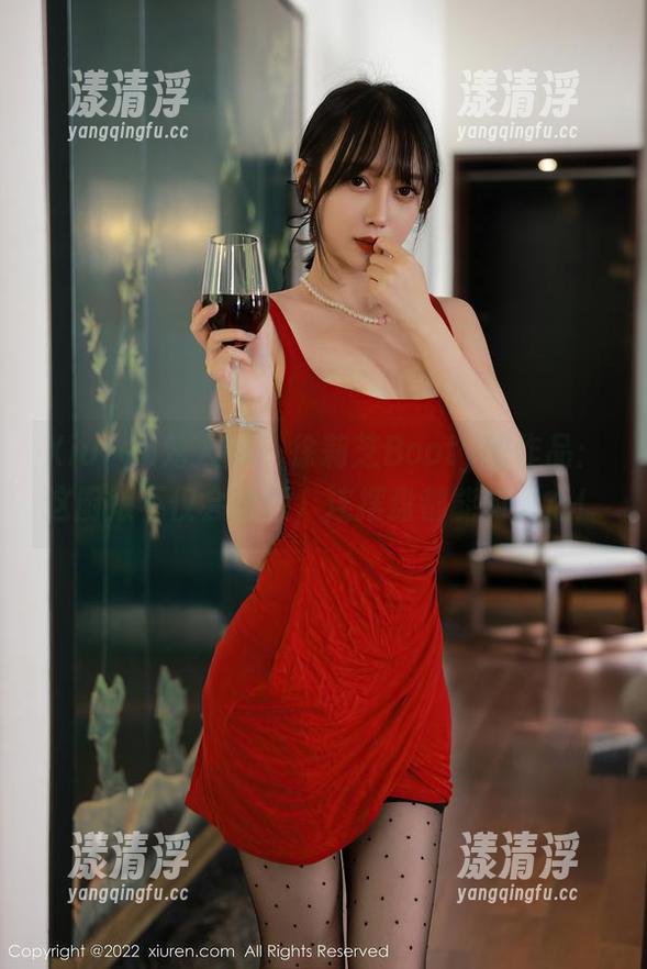 Xiuren秀人网 - 徐莉芝Booty的作品：这厨娘不仅会做饭，连摆盘都能勾人心！