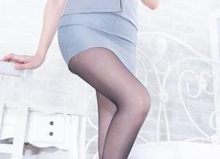 beautyleg – 美图更新!黄苇萱再次上演白丝时刻,差点被屏幕闪到了眼!