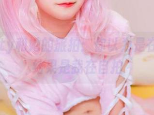 亚缇arty和她的旅拍：你以为是在西欧，结果是我在自拍