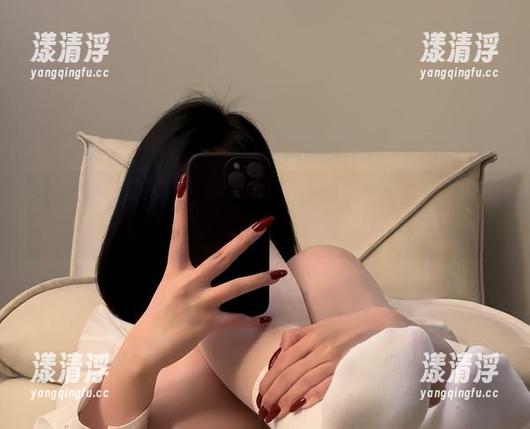 保守的二舅妈 微密圈 - 保守的二舅妈与空姐:她们之间的迷离图片联动