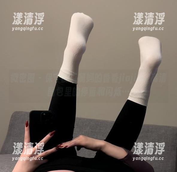 保守的二舅妈 微密圈 - 保守的二舅妈的香香jiojio:高清图包里的停留和闪烁…