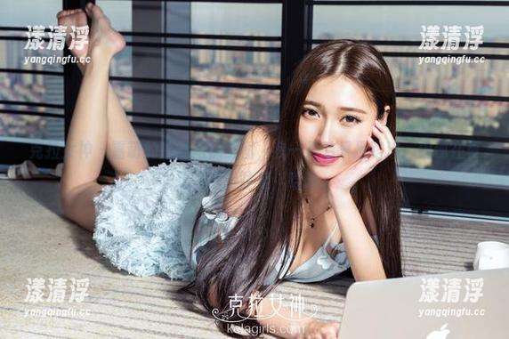 克拉女神-嘉萌 克拉女神 - 嘉萌的高清网袜美图,我一开始只是路过,但现在真想在这里驻足,哈哈。