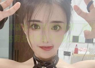 微密圈 – 本以为只是普通的校服,原图一看,古阿扎根本就不在播正经。