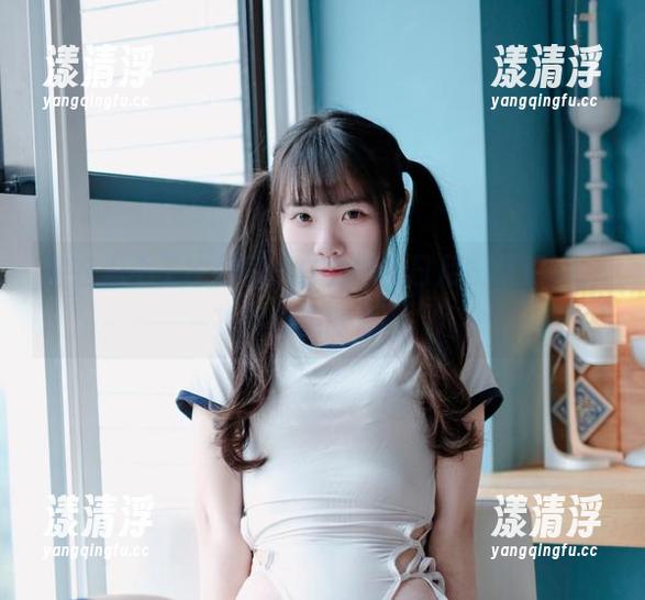 可可小白兔 实在忍不了!可可小白兔的生日月图集更新,妆容和表情齐飞。