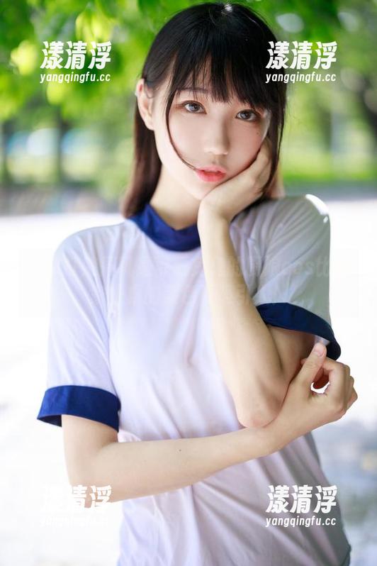 周叽是可爱兔兔 我敢打赌周叽是可爱兔兔的厨娘cos比我家餐桌的菜色更吸引人!