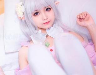 喵糖映画令人心醉的蓝发雷姆:分享一份如梦似幻的写真集。