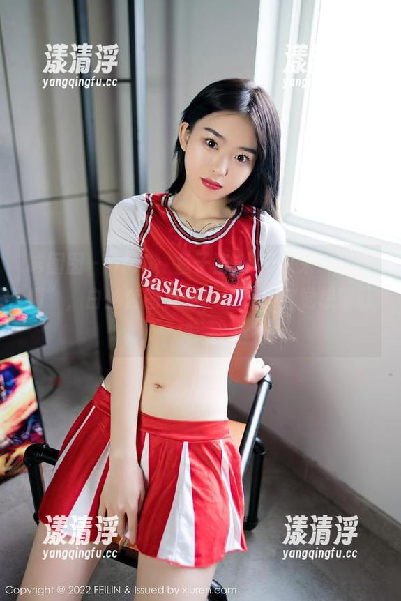 嗲囡囡-鱼子酱Fish 嗲囡囡 - OMG,鱼子酱Fish又来“搞事情”,白丝套图更新,让人不自觉想要盯着。