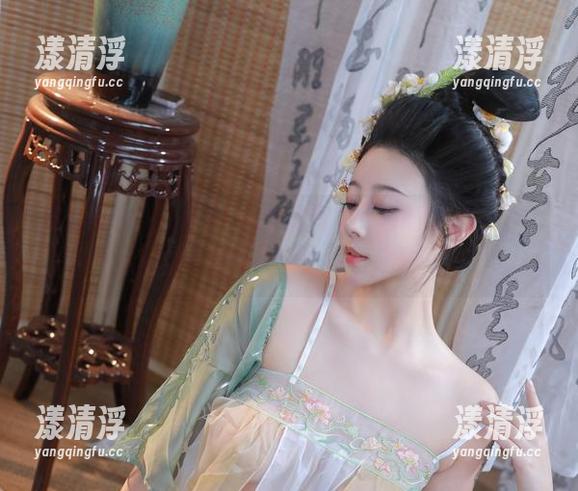 奈汐酱Nice 网盘里的奈汐酱Nice玄鸳写真,明明没啥特别,可偏偏让人目不转睛,会不会是幻觉?