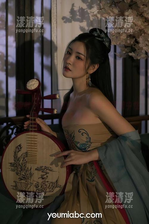 尤蜜荟 - 林妙妙的豹纹：在高清图册中性感又有趣