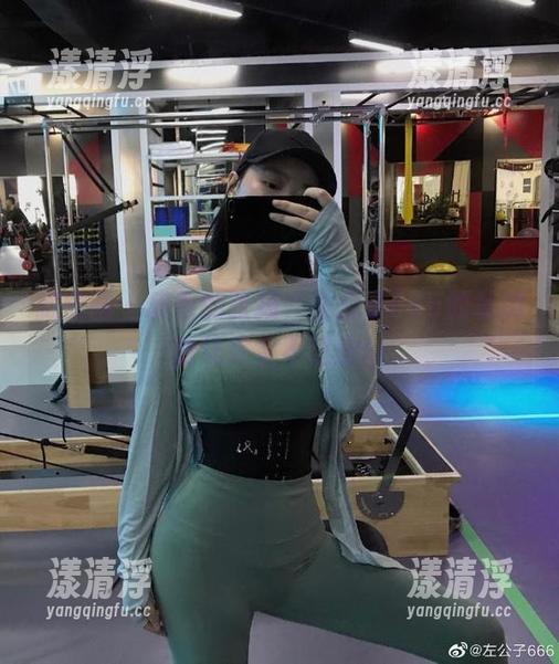 左公子666 微密圈 - 皮衣的张扬,左公子666的私房曲线完全不过分!
