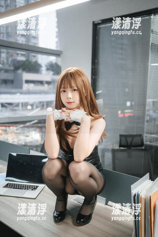 巧克力小圆面包 巧克力小圆面包与轻纱幔帐的精选图包,感觉像是在看一场小型秀!