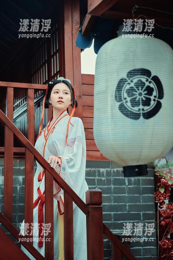 年年Nnian 年年Nnian的短裙,高清打卡!好吧,心甘情愿被这清凉路线征服。