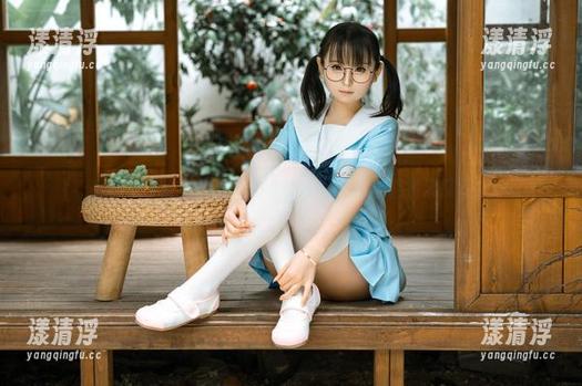 幼水铃衣 套图来了!办公室的幼水铃衣,看起来能量满满啊!
