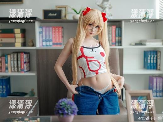 幼水铃衣 幼水铃衣Airi图包:还能再让人流口水吗?
