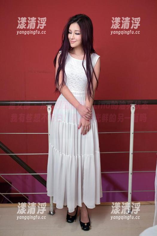 推女郎-Lina 推女郎 - 从原图到套图,Lina的油亮状态我有些想不明白!真的是光鲜的另一面吗?