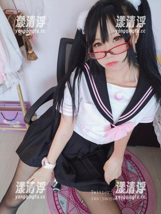 摇摇乐yoyo 摇摇乐yoyo的女友形象——原图没加项,生活就是这样!
