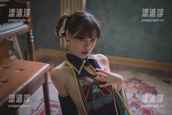 星黛鹿鹿i的清纯写真，资源丰富到让人忍不住想多看几眼。