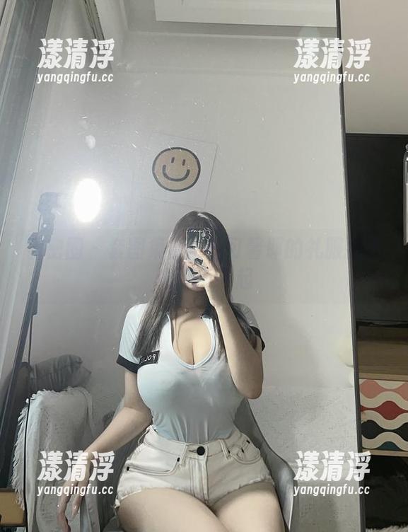 是可馨耶 微密圈 - 套图集合:是可馨耶的礼服把优雅玩得飞起