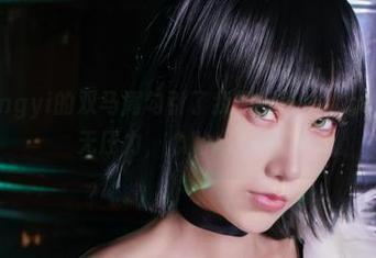 杨衣yangyi的双马尾勾引了我的好奇心，cos原图毫无压力，心贴心直击。