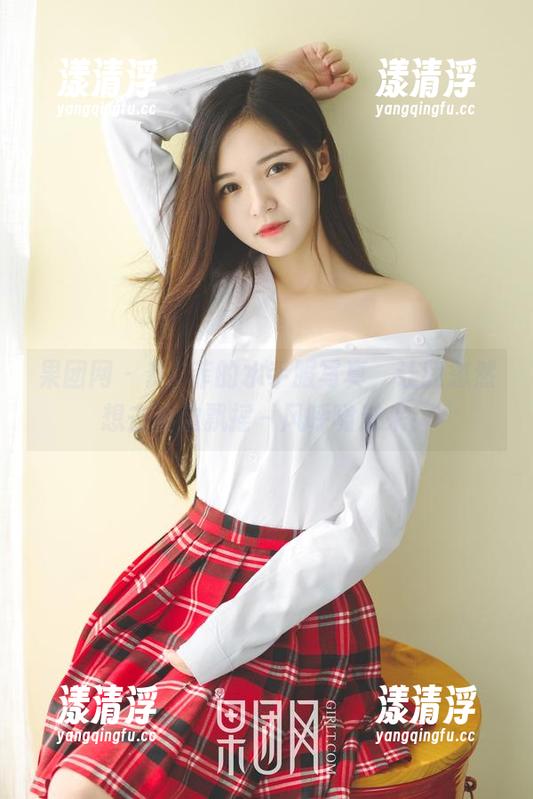 果团网 - 龚玥菲的水手服写真，让我忽然想去海边飘摇～风呼啸过来！