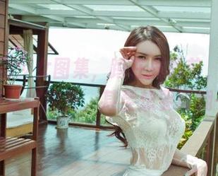果团网的少女图集，蹲在屏幕前，总有一些细节让你意外，甚至想要再翻一遍。