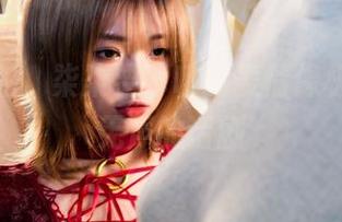 最新自拍，柒柒要乖哦的表情像极了一场无声的话剧