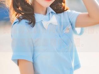 看这桜桃喵修女的休闲装扮,原图、资源都在低调暧昧中升温。
