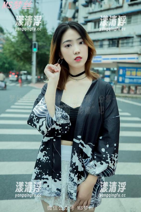 梦丝女神-刘诺 梦丝女神 - 刘诺的白色写真,分享一下这耐人寻味的“影像”吧