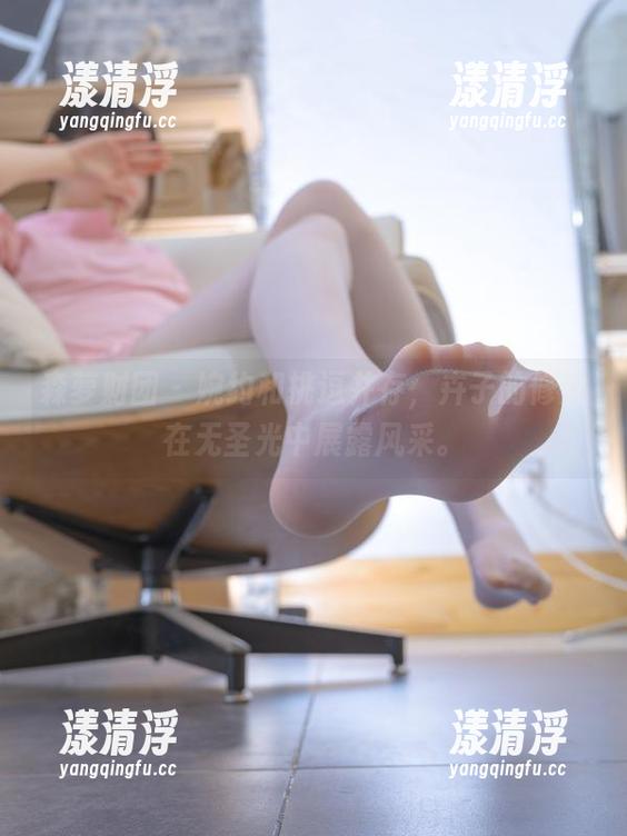 森萝财团-卉子 森萝财团 - 婉约和挑逗并存,卉子的修女在无圣光中展露风采。