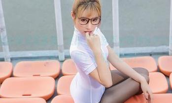 爱丝 – 佳慧的裸足写真集,更新了!穿不出那种惬意的感觉了啊,这次就让小脚丫子来搞定吧!