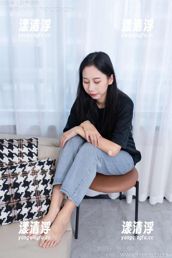 甜予摄影-澜澜 甜予摄影 - 又来了,澜澜的新作品——两双白棉袜,照片不过是一层皮。